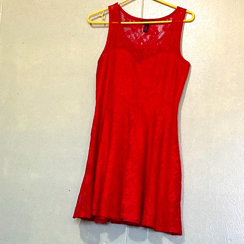 Red sleeveless dress